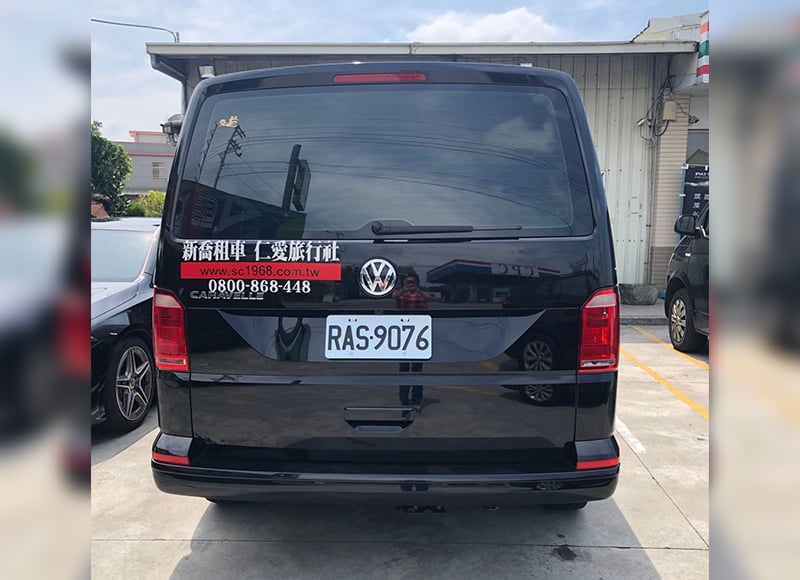 賓士休旅車