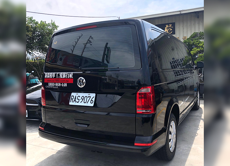 賓士休旅車