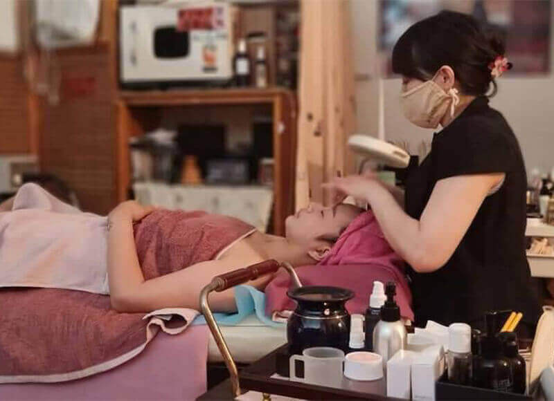 氤氳顱內耳燭 SPA