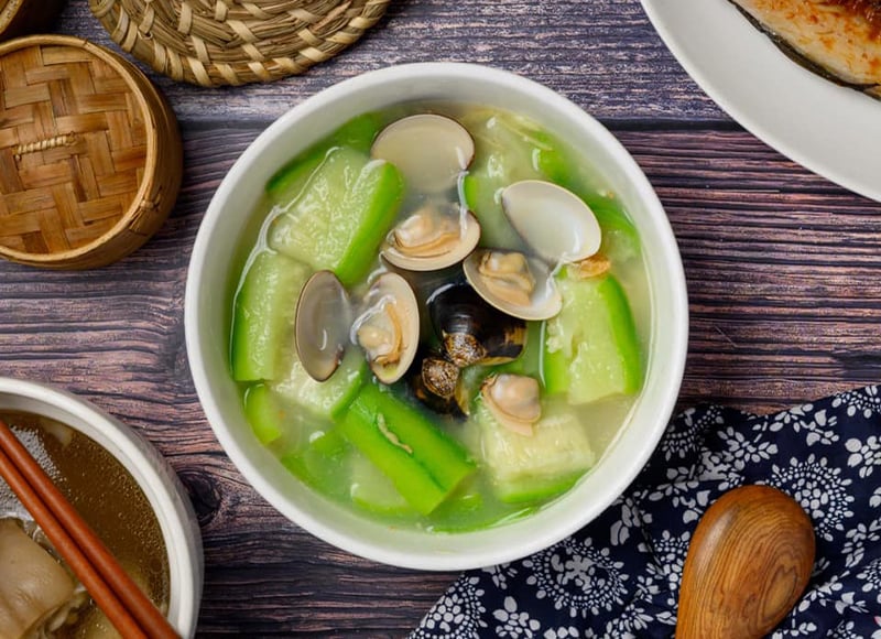 王記膠元湯店內美食