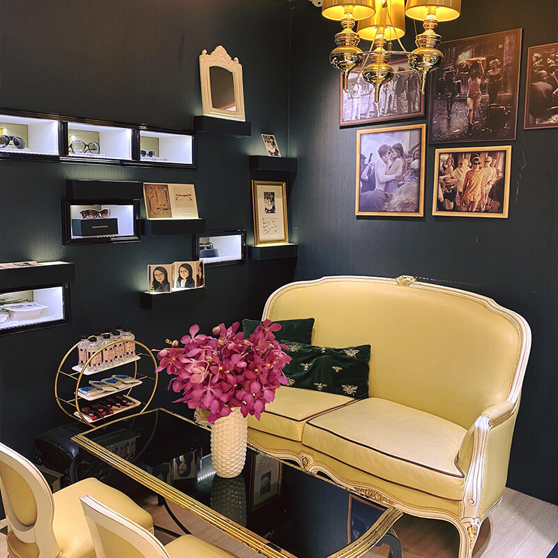 關於我們非凡比眼鏡行