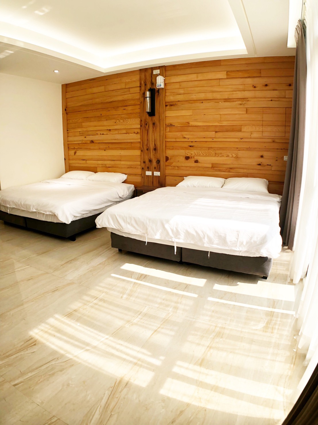 四人房(加大雙人床)