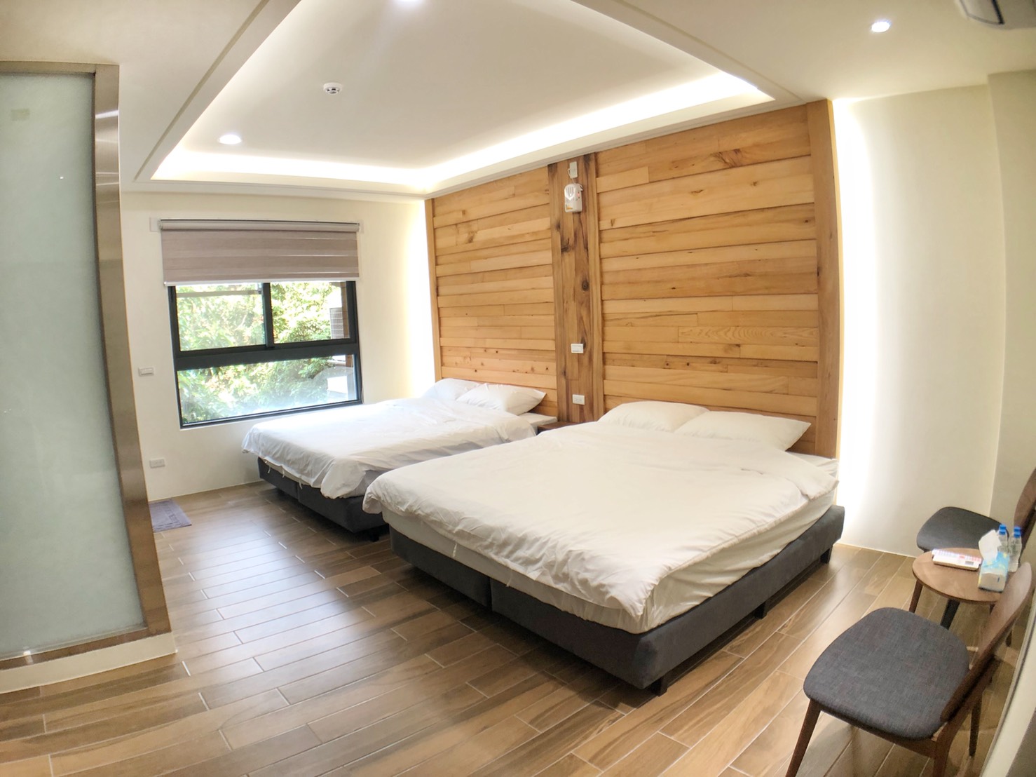 四人房(加大雙人床)