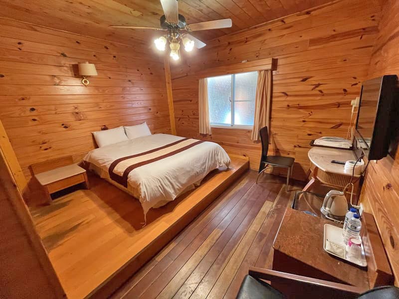 原木和式雙人房