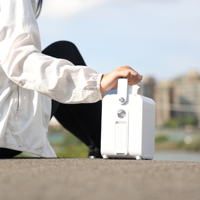 多功能行動電源供應器│小電寶