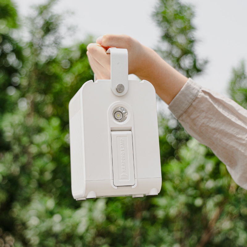 多功能行動電源供應器│小電寶